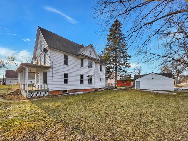 205 E 3rd Street E, Herman, MN 56248