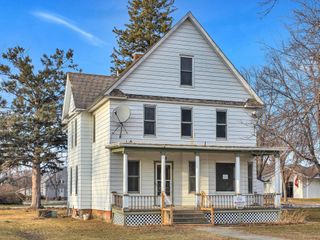 205 E 3rd Street E, Herman, MN 56248