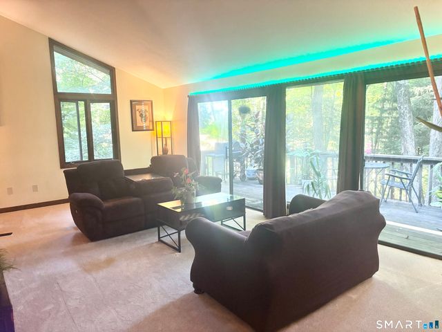 548 Bolton Road, Vernon, CT 06066