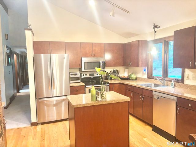 548 Bolton Road, Vernon, CT 06066