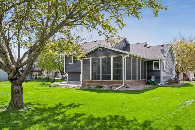 1274 Parkside Lane, Waconia, MN 55387
