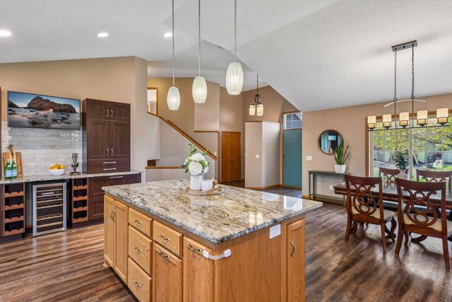 1274 Parkside Lane, Waconia, MN 55387