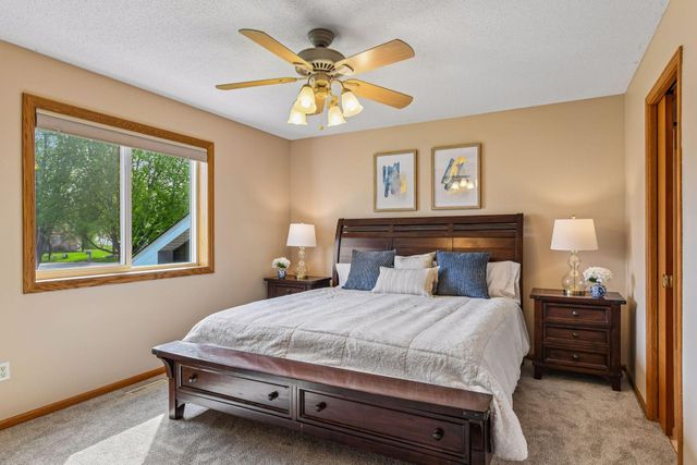 1274 Parkside Lane, Waconia, MN 55387