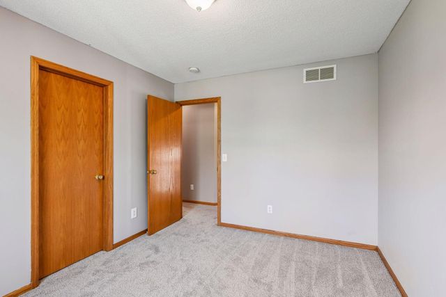 1274 Parkside Lane, Waconia, MN 55387