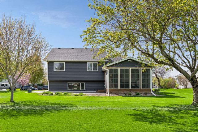 1274 Parkside Lane, Waconia, MN 55387