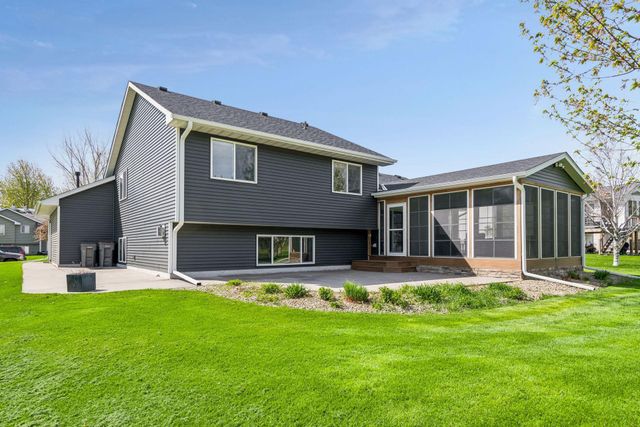 1274 Parkside Lane, Waconia, MN 55387