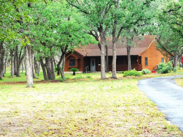 525 Cherry Ridge, Floresville, TX 78114