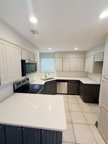 5720 Sterling Green Trail, Arlington, TX 76017