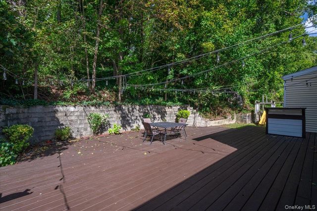 32 Dogwood Drive, Scarsdale, NY 10583