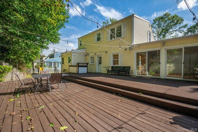 32 Dogwood Drive, Scarsdale, NY 10583