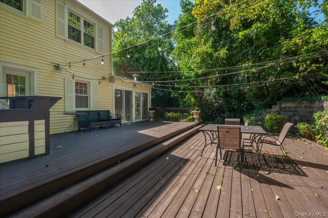 32 Dogwood Drive, Scarsdale, NY 10583