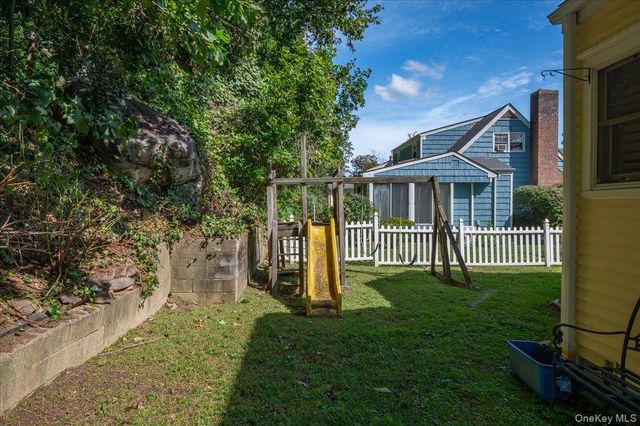 32 Dogwood Drive, Scarsdale, NY 10583