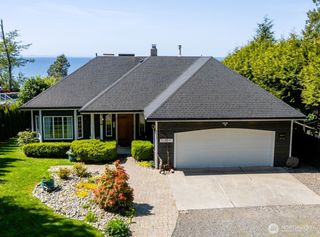 8613 Semiahmoo Drive, Blaine, WA 98230