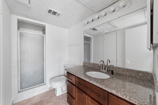 7700 Creekbend Drive 70, Houston, TX 77071