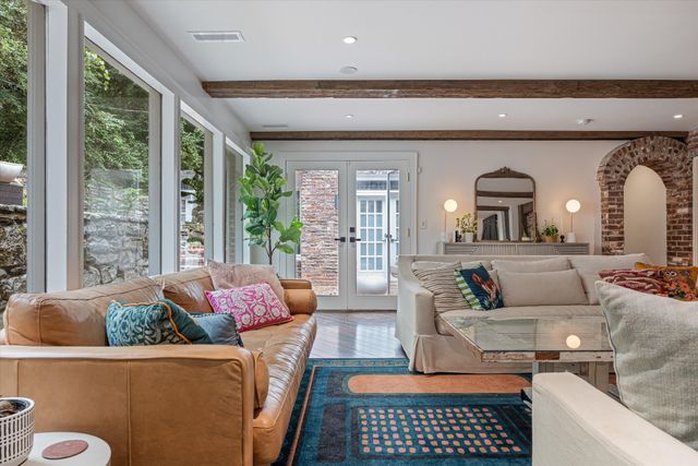 1780 Tyne Blvd, Nashville, TN 37215