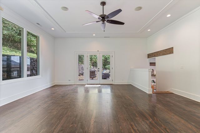 1780 Tyne Blvd, Nashville, TN 37215