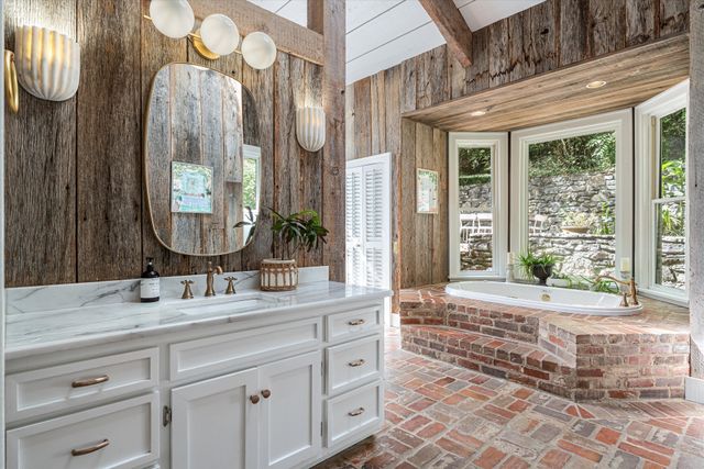 1780 Tyne Blvd, Nashville, TN 37215