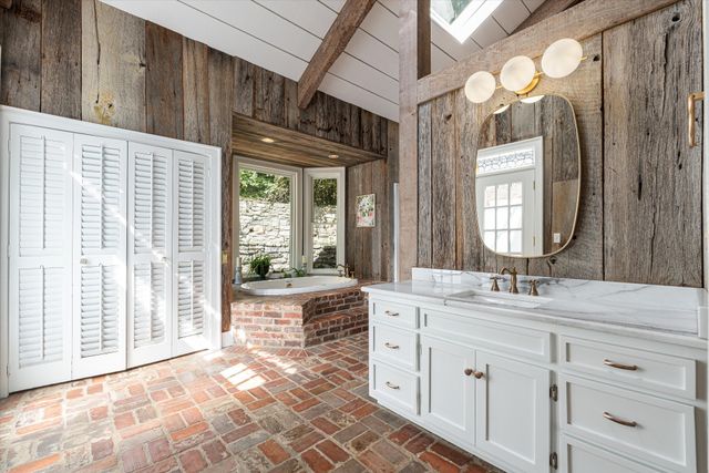 1780 Tyne Blvd, Nashville, TN 37215