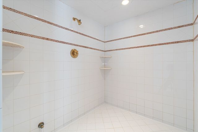 1780 Tyne Blvd, Nashville, TN 37215