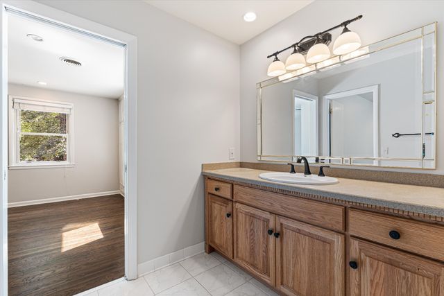 1780 Tyne Blvd, Nashville, TN 37215