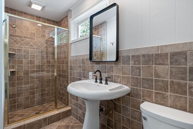 1780 Tyne Blvd, Nashville, TN 37215