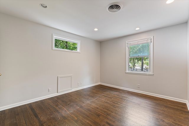 1780 Tyne Blvd, Nashville, TN 37215