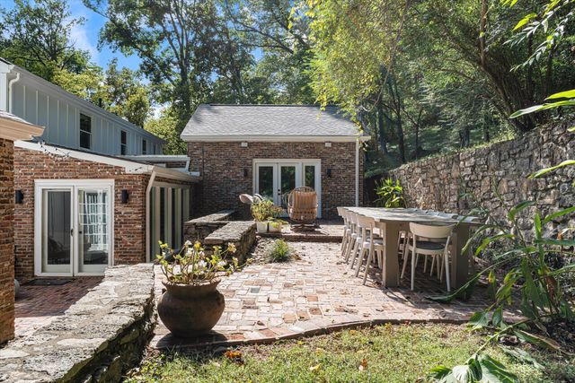 1780 Tyne Blvd, Nashville, TN 37215