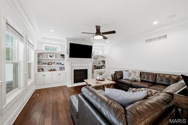 333 Par Lane, Kirkwood, MO 63122