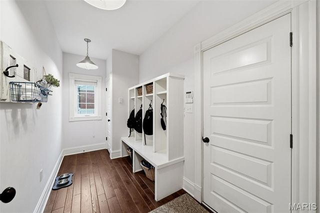333 Par Lane, Kirkwood, MO 63122