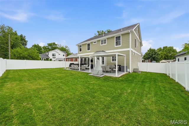 333 Par Lane, Kirkwood, MO 63122