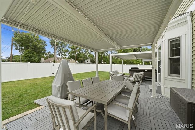 333 Par Lane, Kirkwood, MO 63122