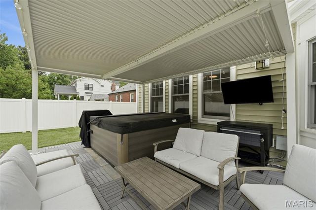 333 Par Lane, Kirkwood, MO 63122