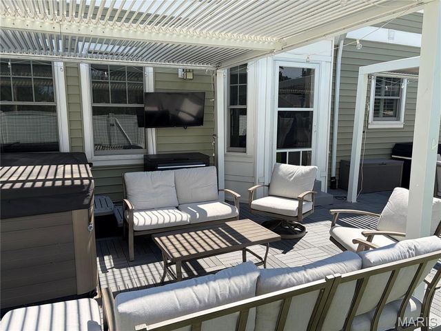333 Par Lane, Kirkwood, MO 63122