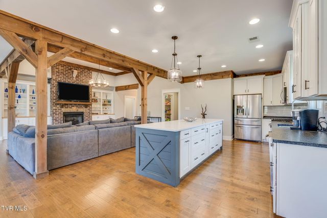 5144 Hester Court, Piney Flats, TN 37686
