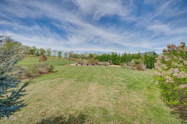 5144 Hester Court, Piney Flats, TN 37686