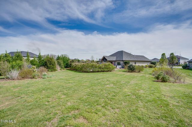 5144 Hester Court, Piney Flats, TN 37686