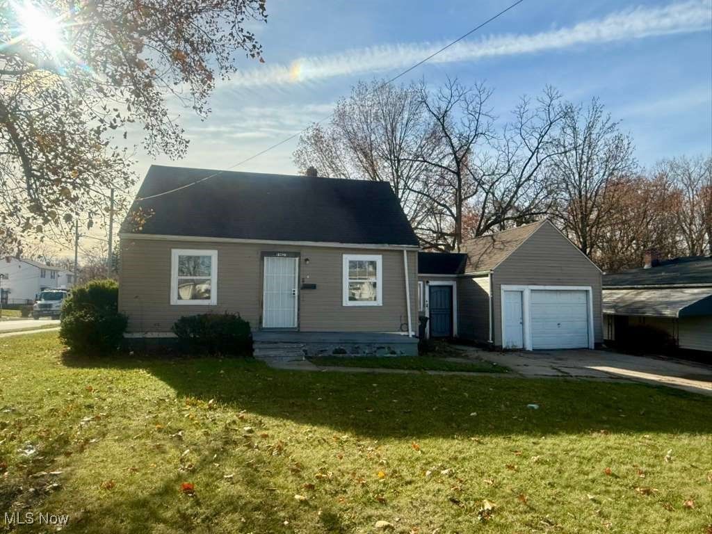 17208 Lipton Avenue, Cleveland, OH 44128
