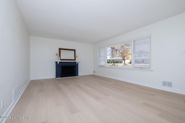 3126 Michael Dr, Louisville, KY 40220