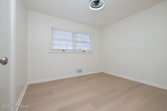 3126 Michael Dr, Louisville, KY 40220