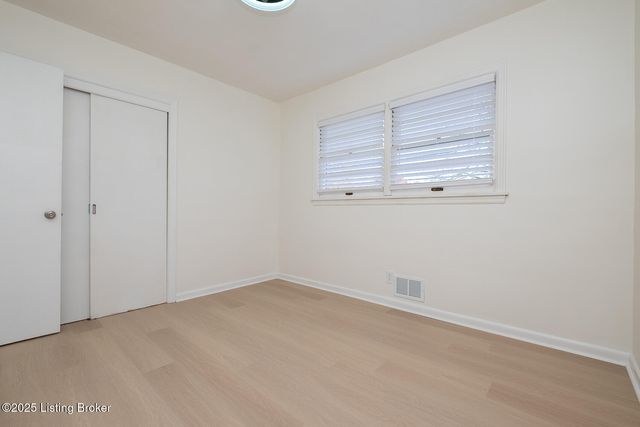 3126 Michael Dr, Louisville, KY 40220