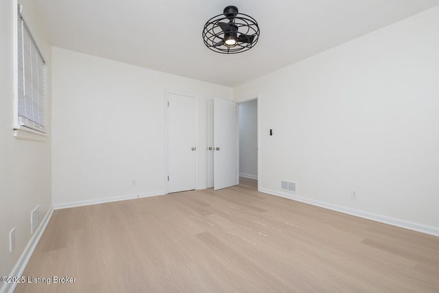 3126 Michael Dr, Louisville, KY 40220