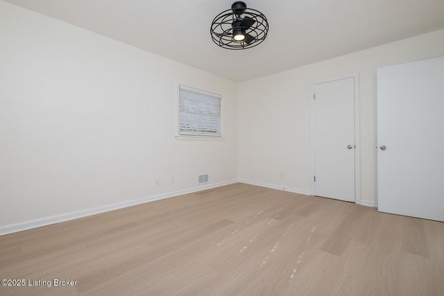 3126 Michael Dr, Louisville, KY 40220