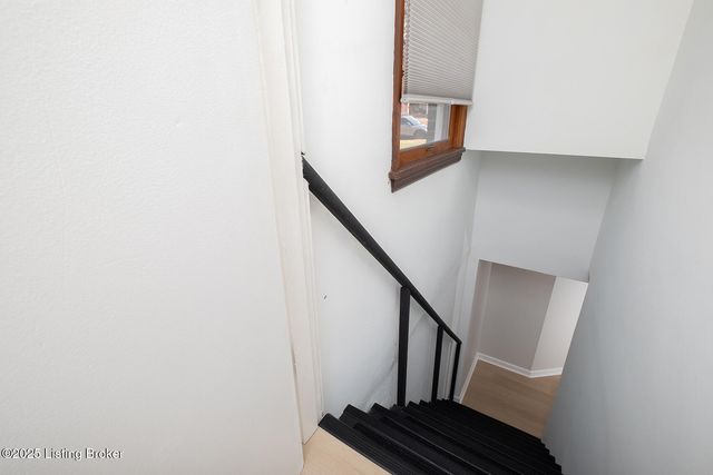 3126 Michael Dr, Louisville, KY 40220