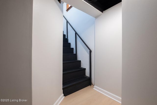 3126 Michael Dr, Louisville, KY 40220