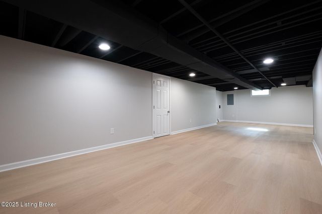 3126 Michael Dr, Louisville, KY 40220