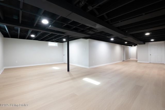 3126 Michael Dr, Louisville, KY 40220