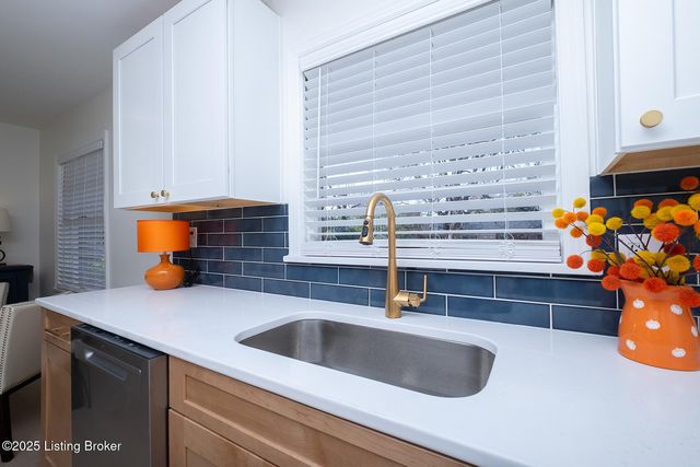 3126 Michael Dr, Louisville, KY 40220