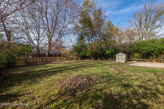 3126 Michael Dr, Louisville, KY 40220