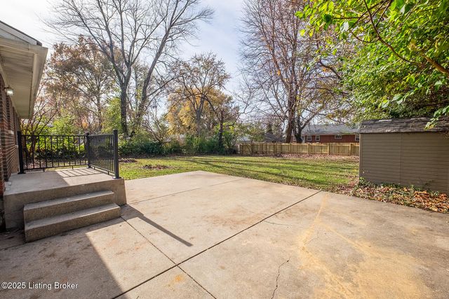 3126 Michael Dr, Louisville, KY 40220