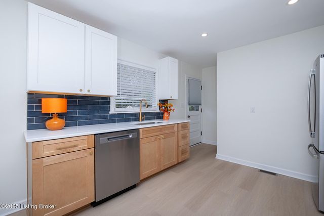 3126 Michael Dr, Louisville, KY 40220